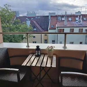 Cozy Rooftop With Balcony Apartment Prag